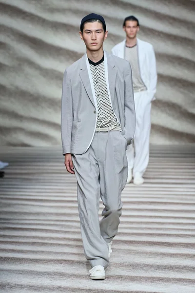 Look 2
